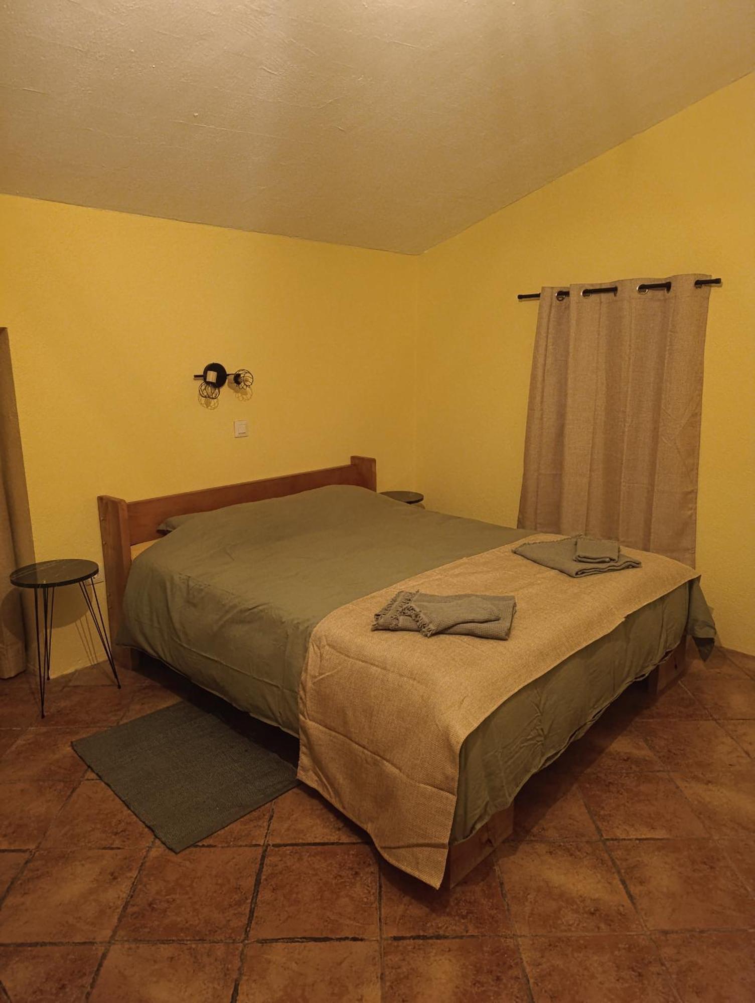 Mas Pitre Bed and Breakfast Besalú Buitenkant foto