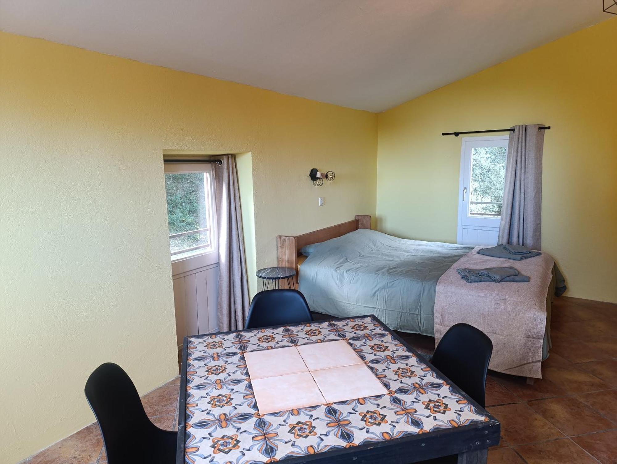 Mas Pitre Bed and Breakfast Besalú Buitenkant foto